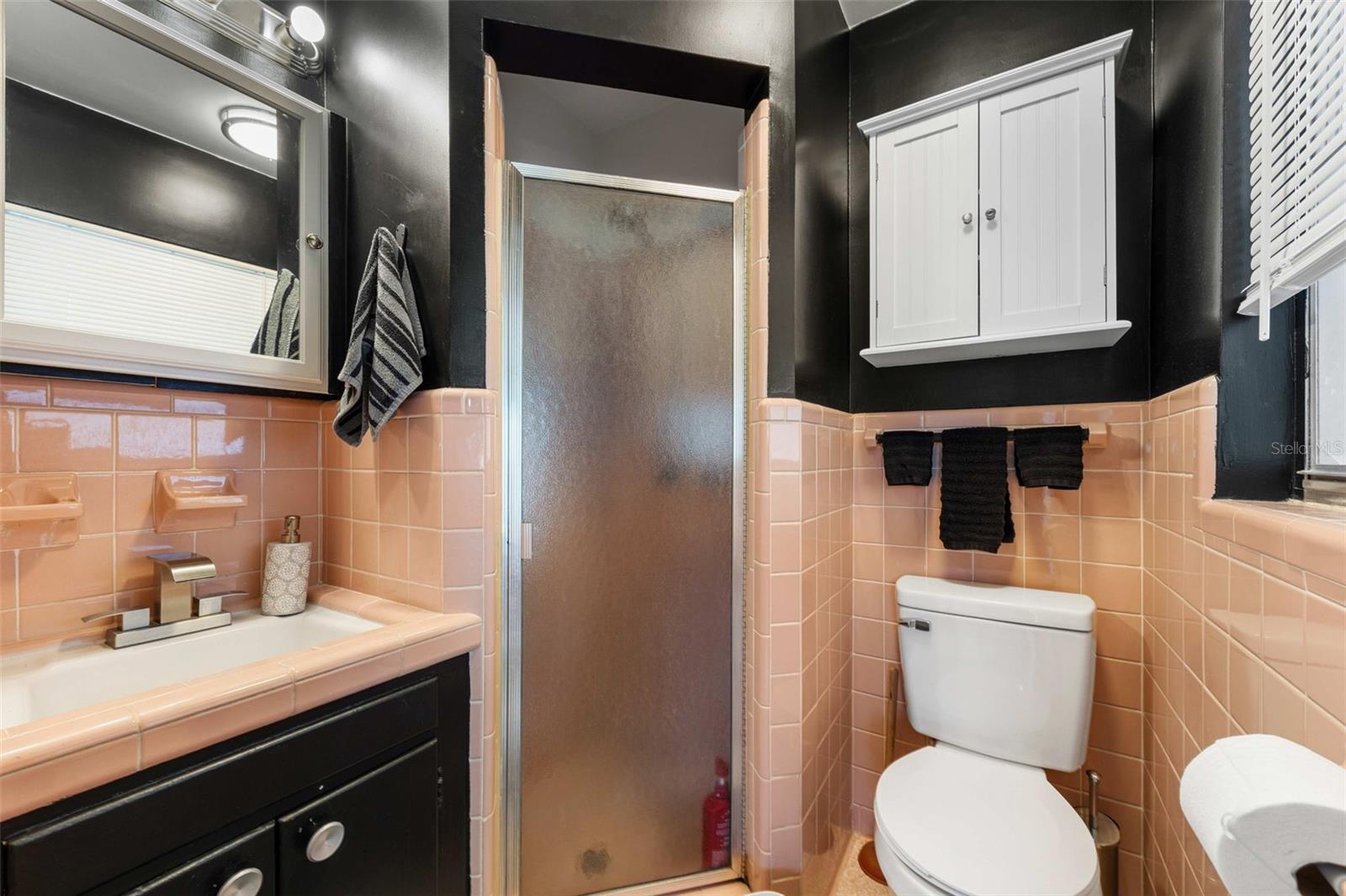 Image 18 of 33 For 936 Avenue T Se