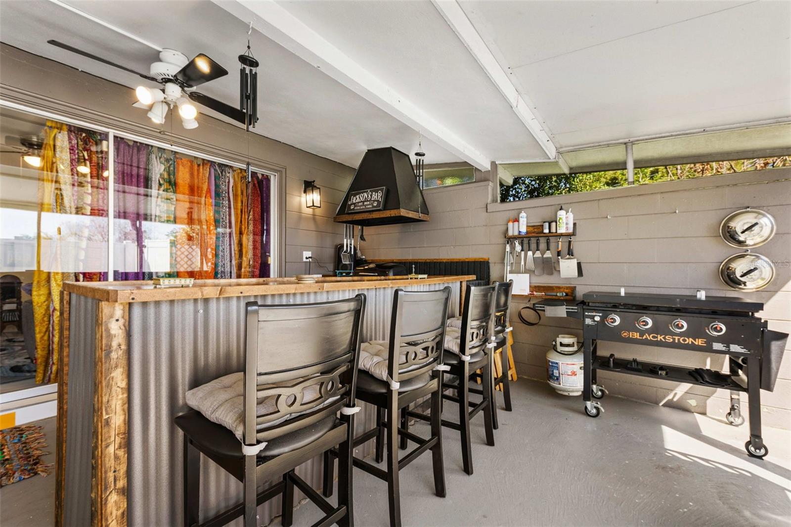 Image 26 of 33 For 936 Avenue T Se