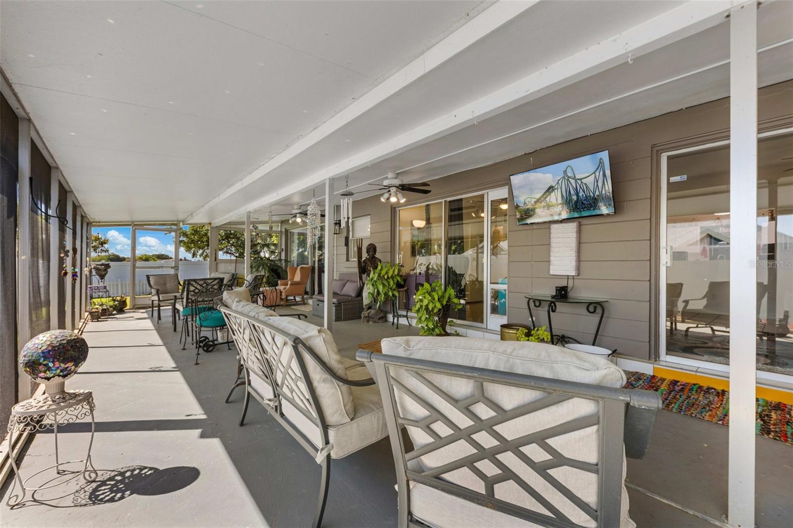 Image 27 of 33 For 936 Avenue T Se