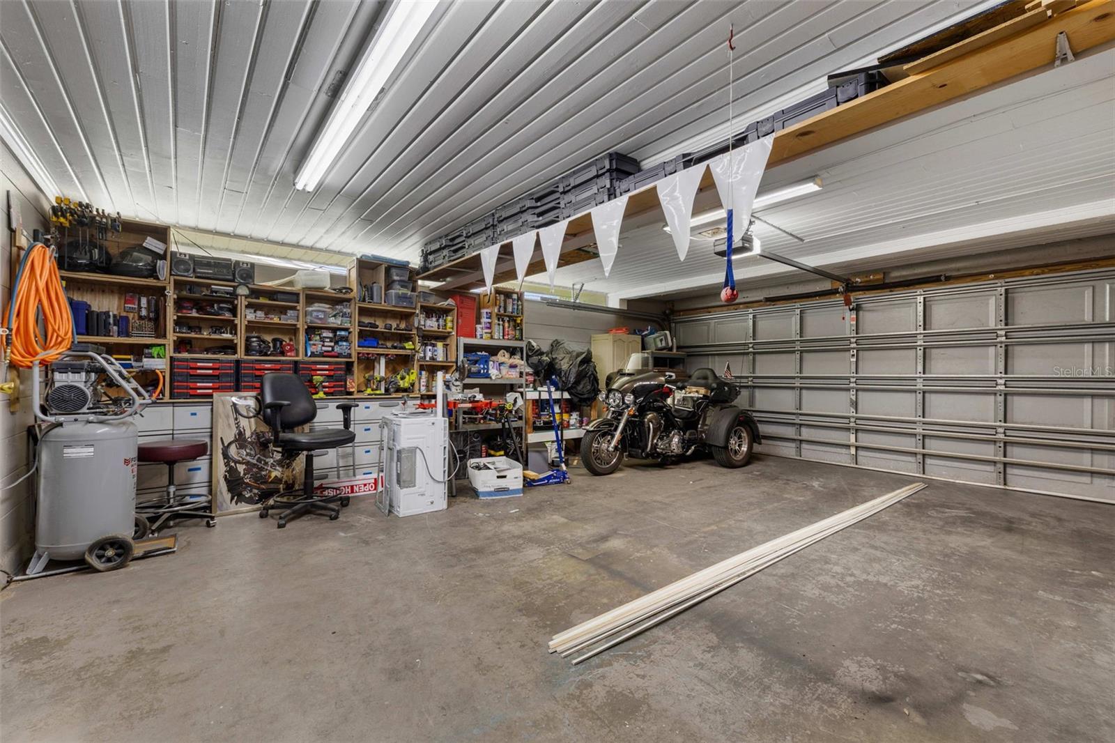 Image 32 of 33 For 936 Avenue T Se