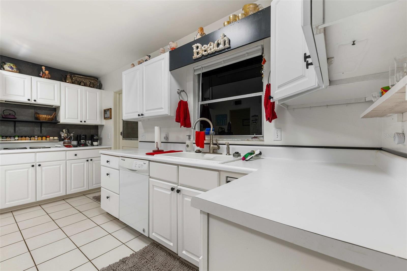 Image 8 of 33 For 936 Avenue T Se