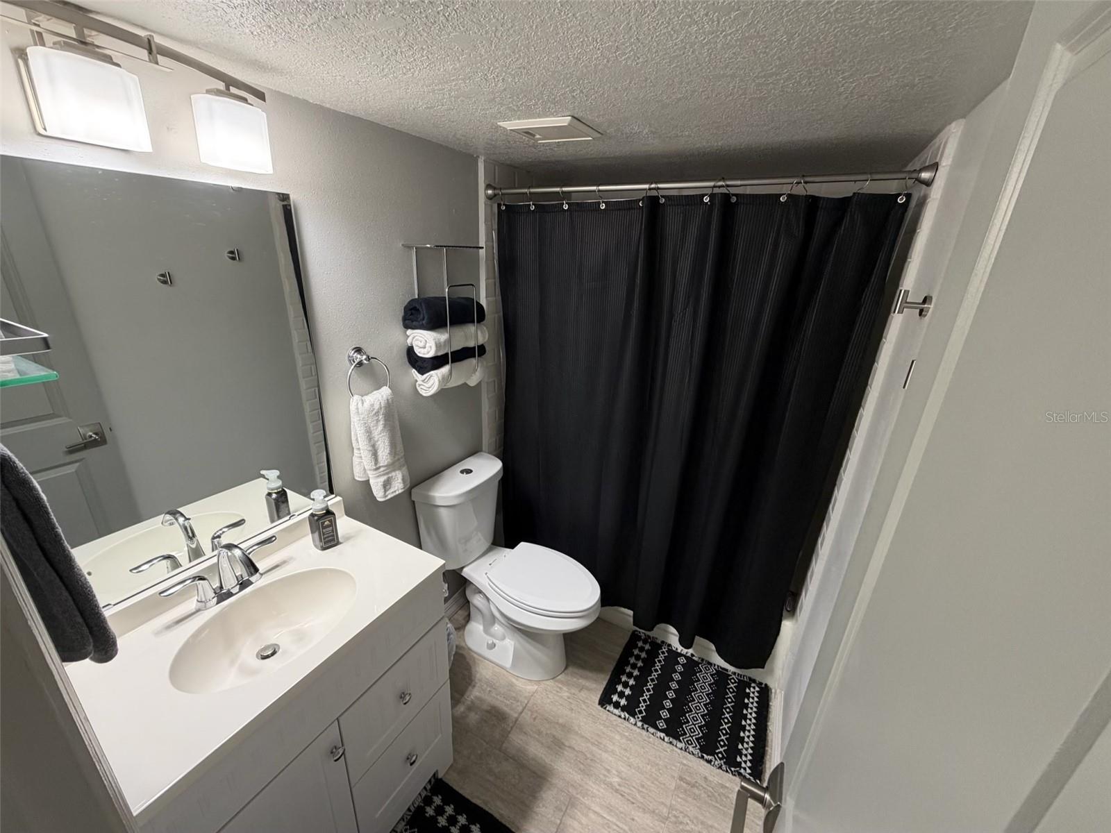 Image 10 of 12 For 110 Killarney Bay Court 1