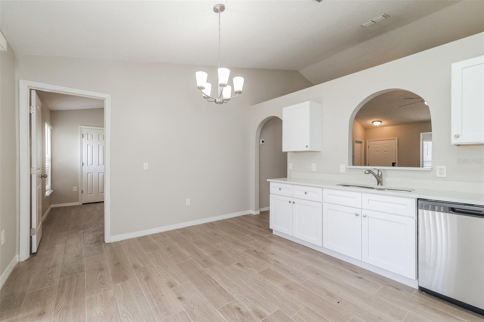 Image 5 of 16 For 721 Pelican Court