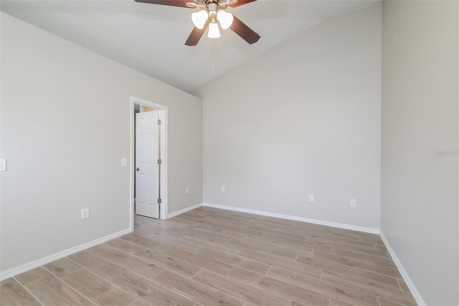 Image 8 of 16 For 721 Pelican Court