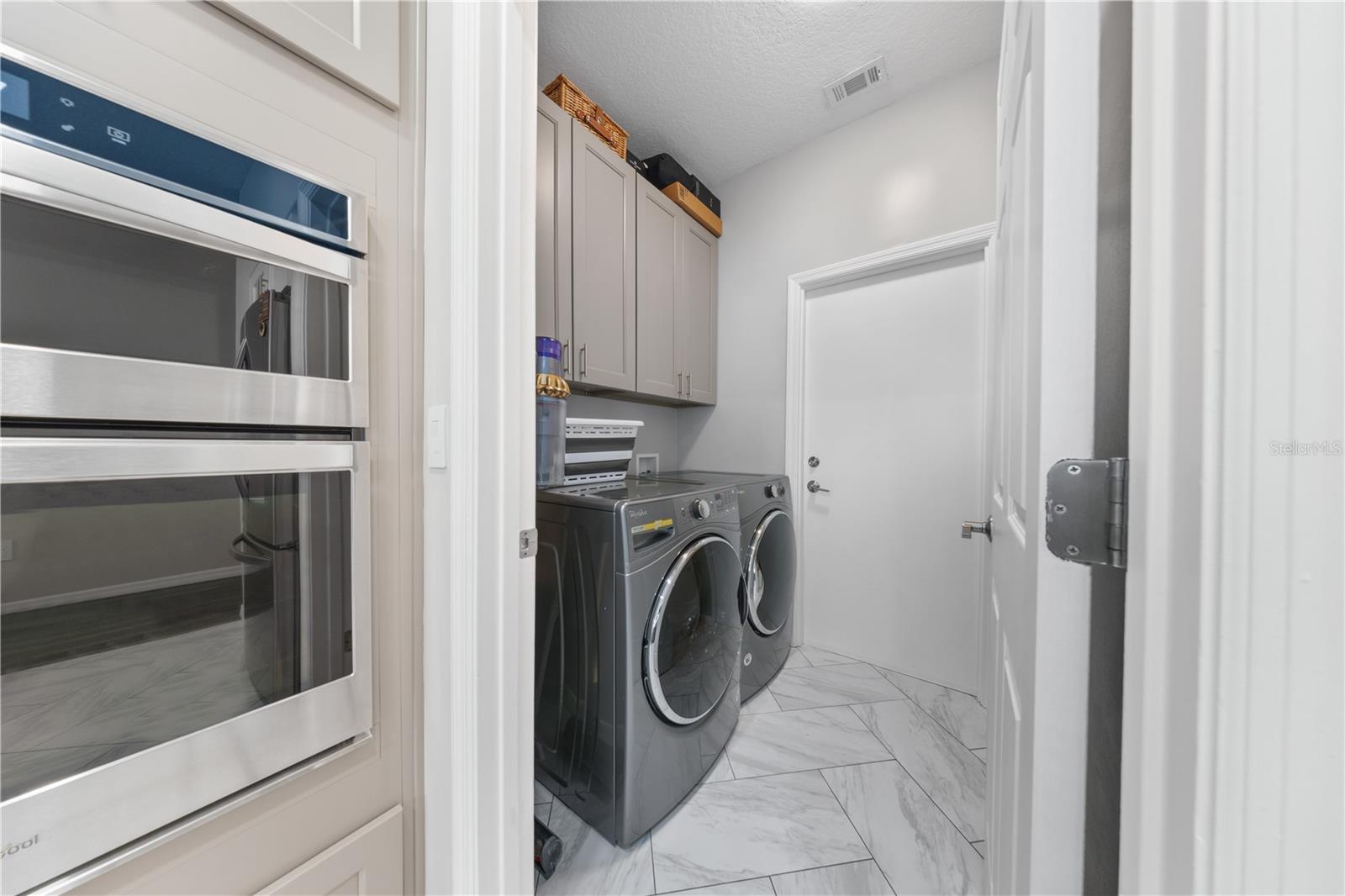 Image 17 of 40 For 7770 Glynde Hill Drive