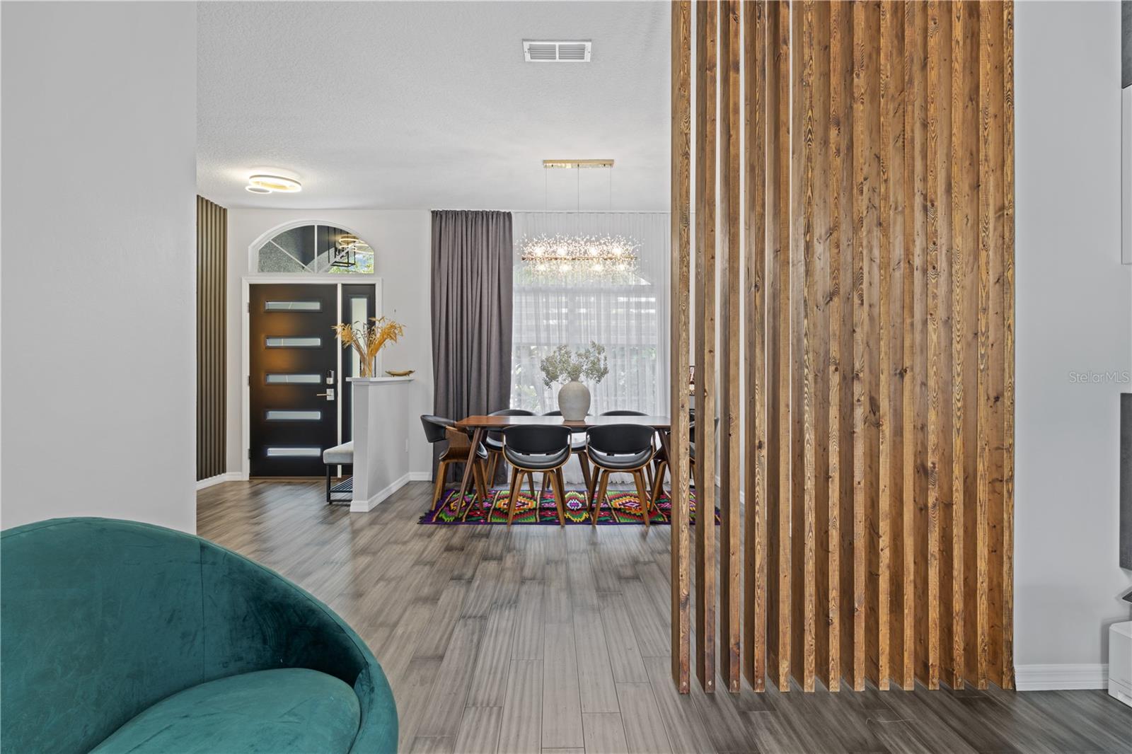 Image 6 of 40 For 7770 Glynde Hill Drive