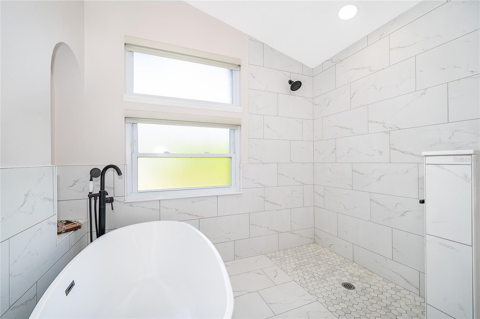 Image 16 of 32 For 2203 Bancroft Boulevard