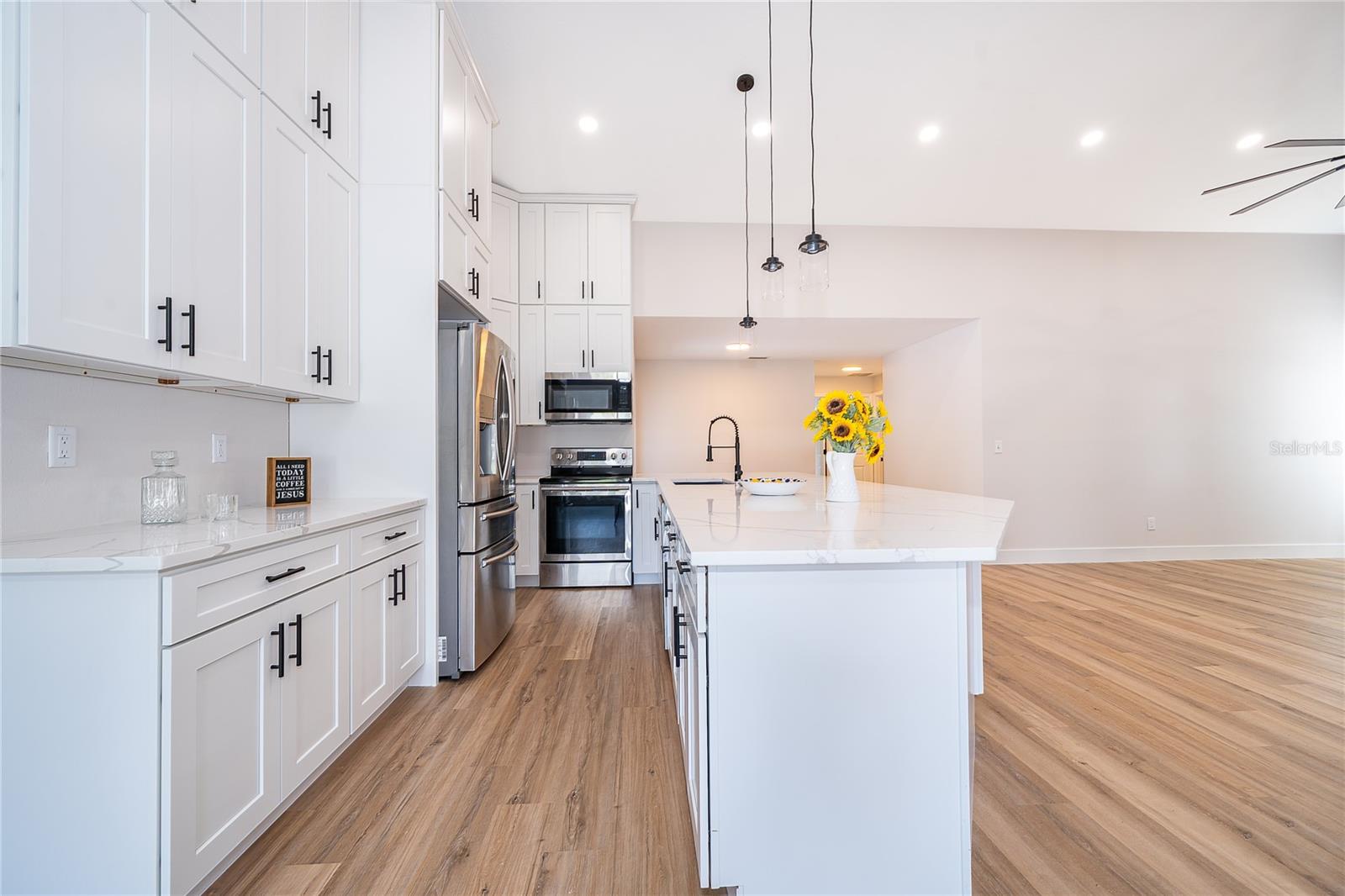 Image 4 of 32 For 2203 Bancroft Boulevard