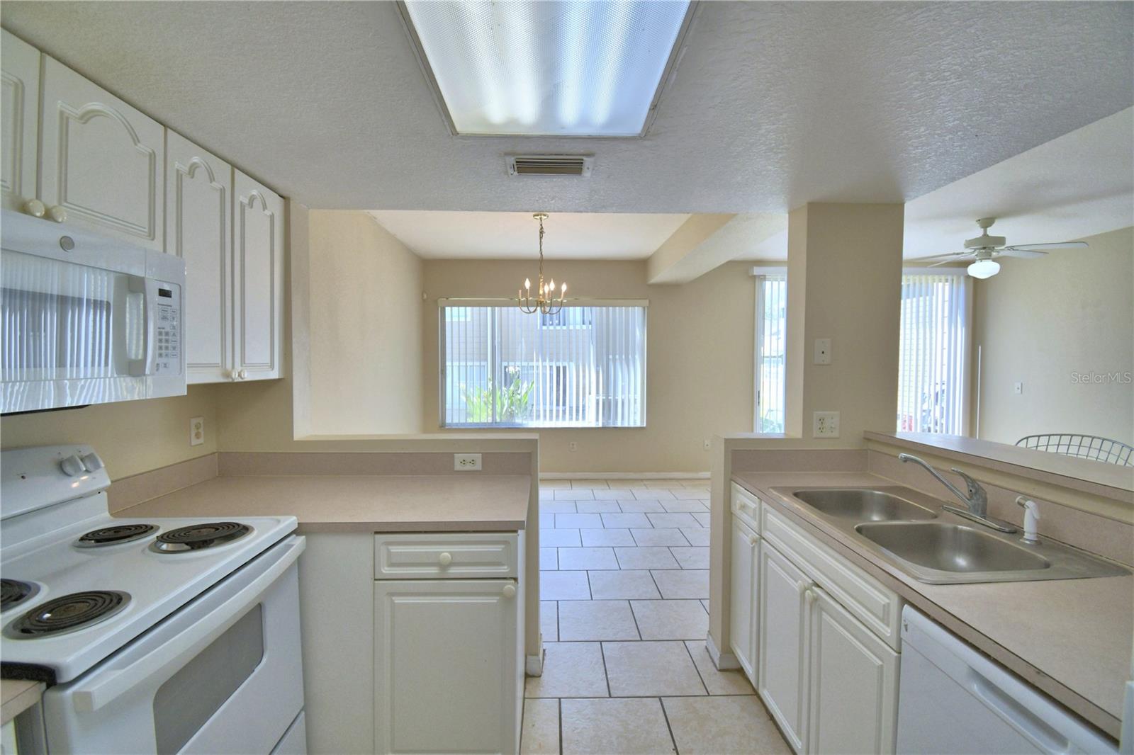 Image 16 of 58 For 217 Australian Way