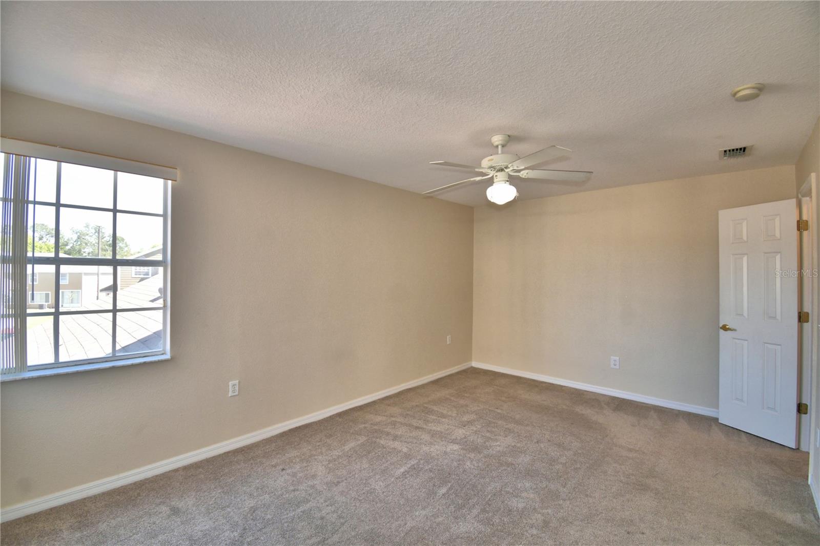 Image 23 of 58 For 217 Australian Way