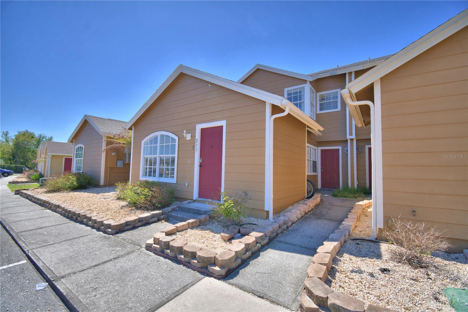 Image 3 of 58 For 217 Australian Way