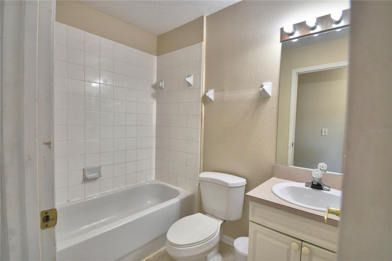 Image 42 of 58 For 217 Australian Way