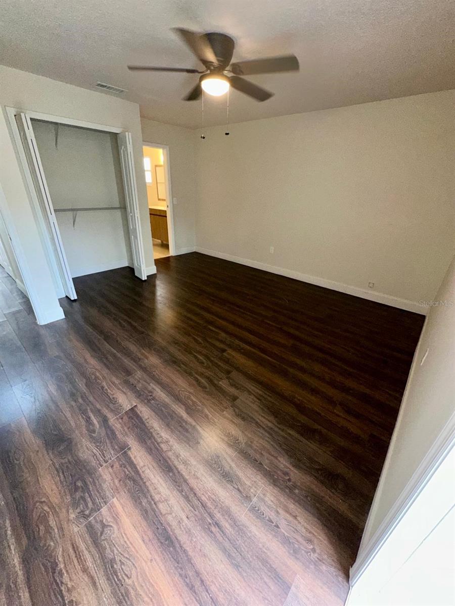 Image 12 of 19 For 5 Eton Lane 