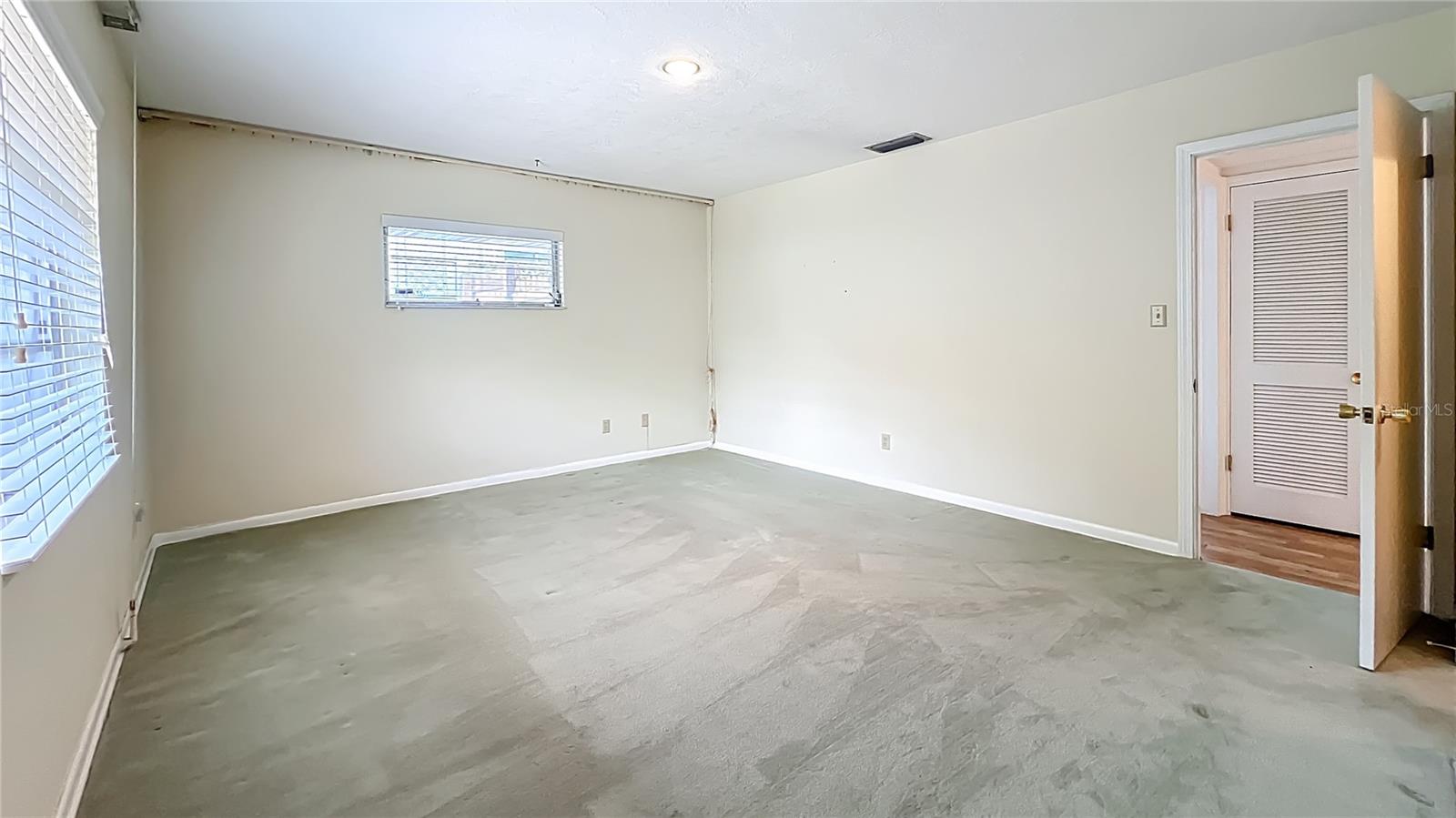 Image 27 of 52 For 2600 Mohawk Trail