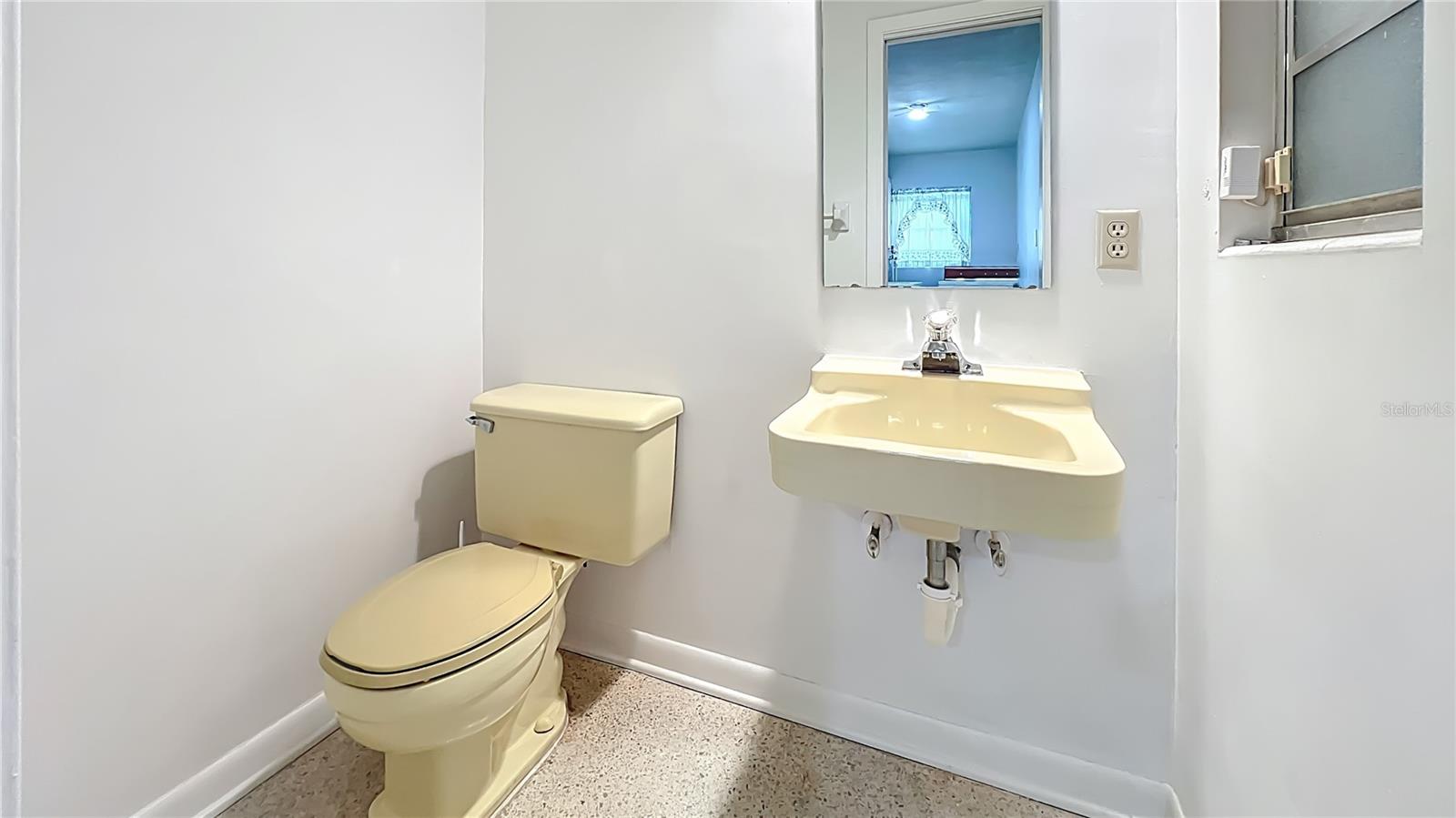 Image 39 of 52 For 2600 Mohawk Trail