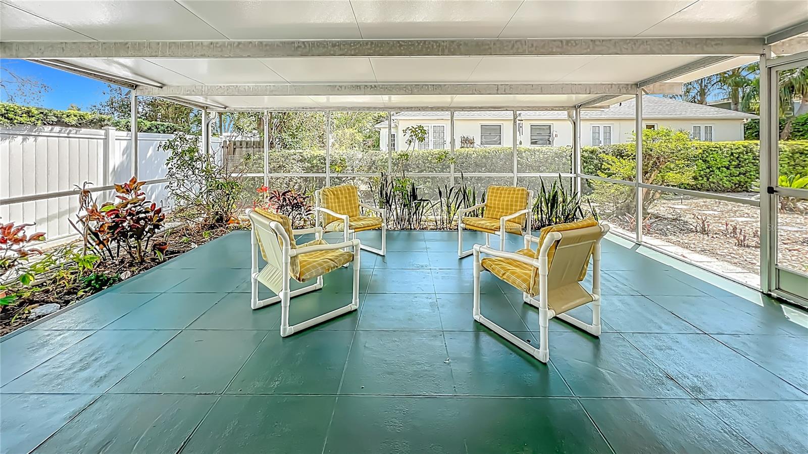 Image 43 of 52 For 2600 Mohawk Trail