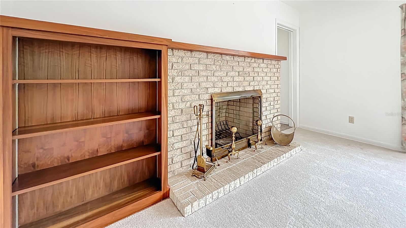 Image 7 of 52 For 2600 Mohawk Trail