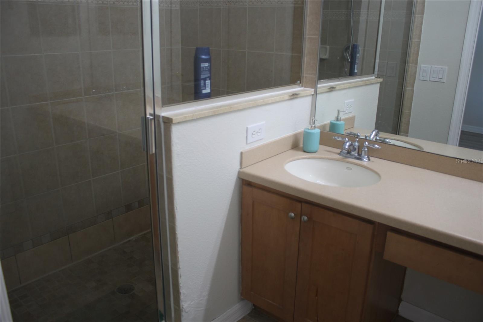 Image 16 of 26 For 3222 Villa Strada Way