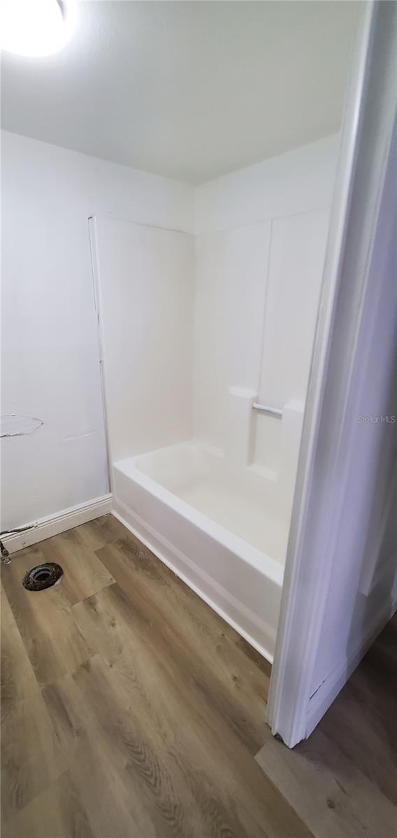 Listing photo id 10 for 4305 Tony Street