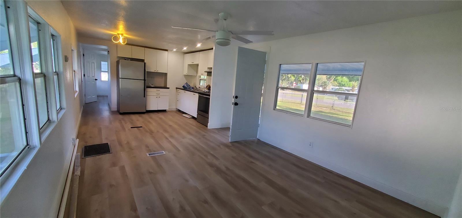 Listing photo id 5 for 4305 Tony Street