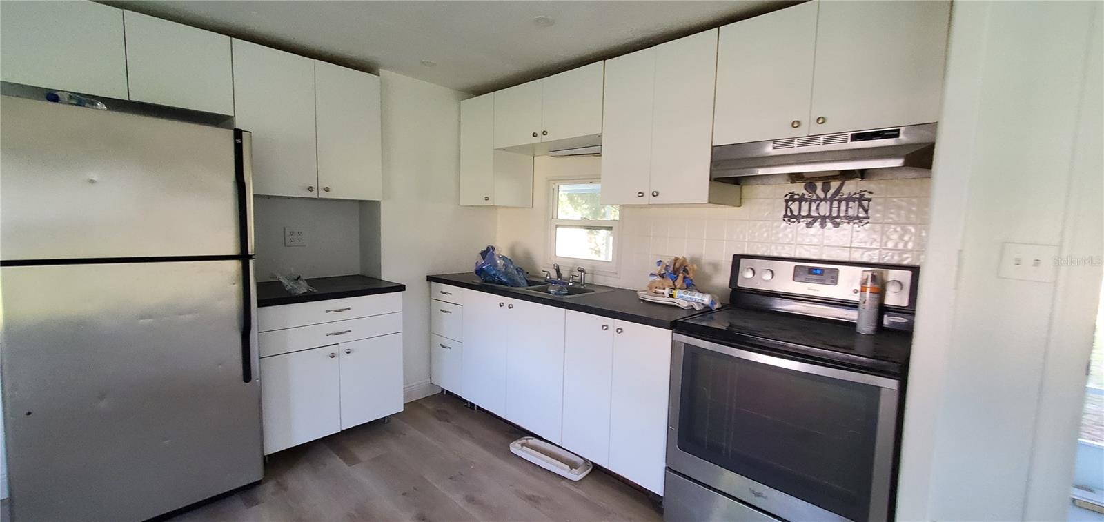 Listing photo id 7 for 4305 Tony Street