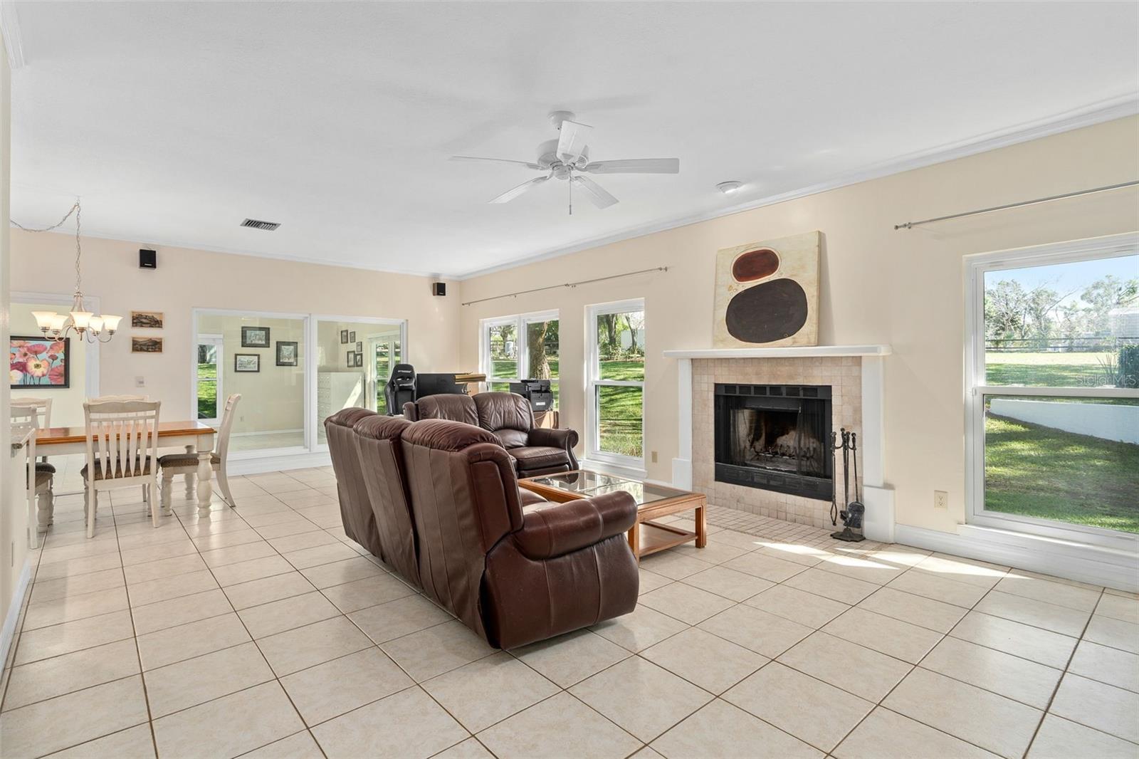 Image 11 of 43 For 1805 Meadowbend Drive