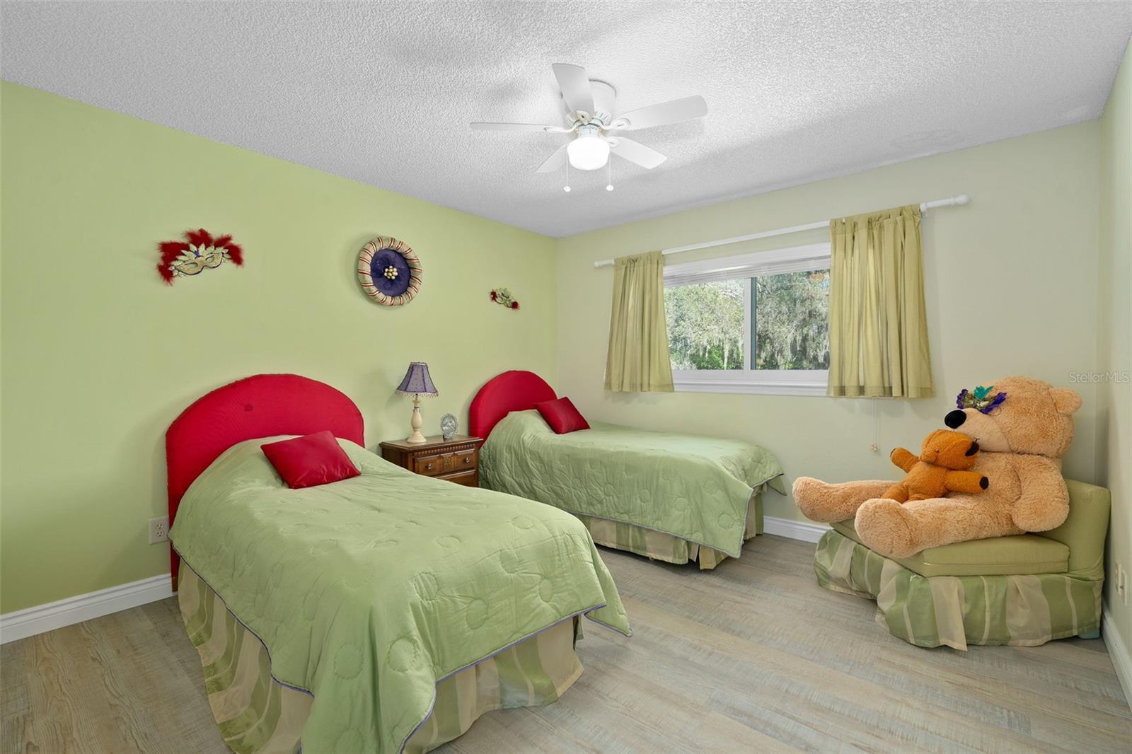 Image 22 of 43 For 1805 Meadowbend Drive