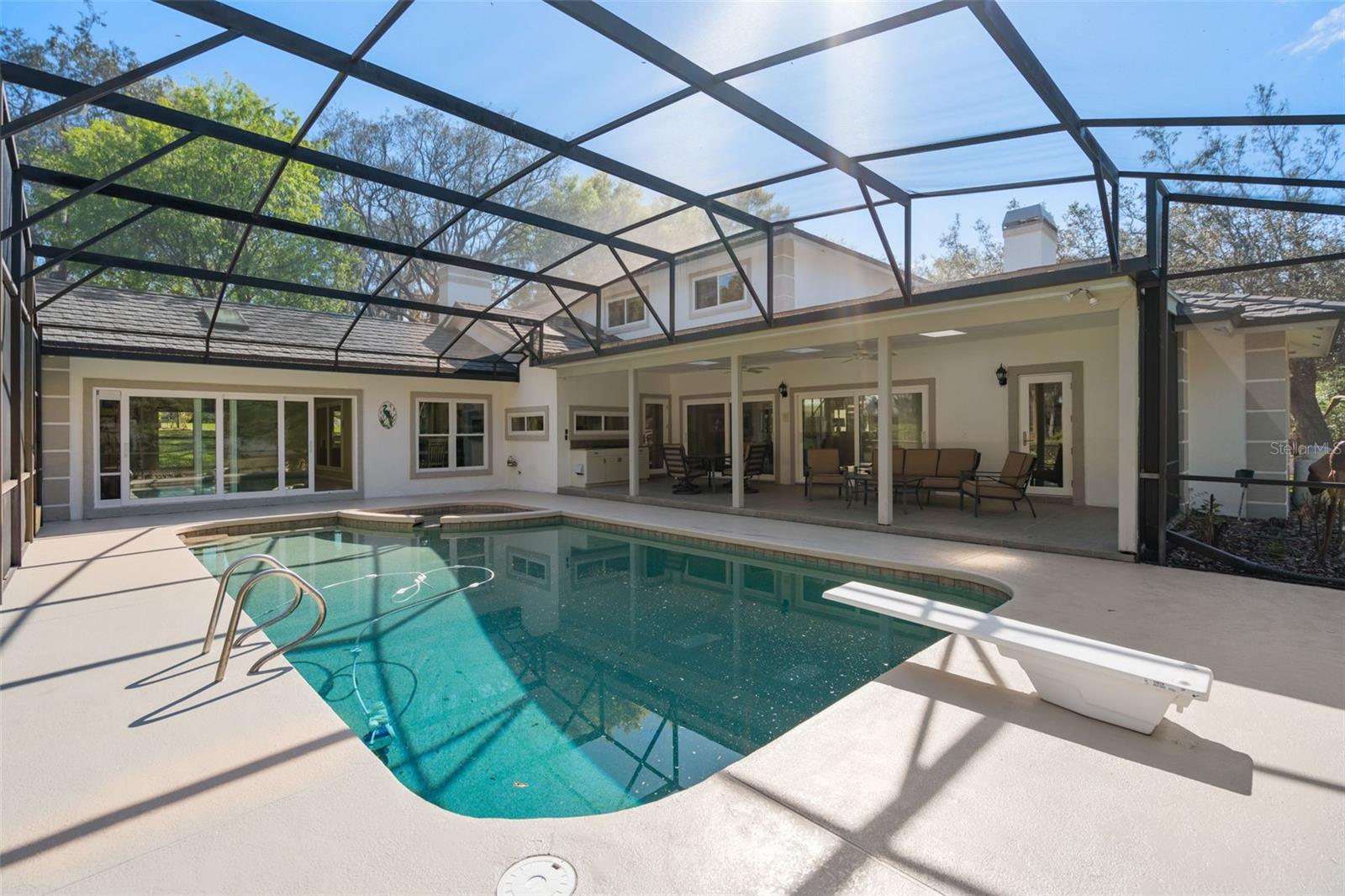 Image 31 of 43 For 1805 Meadowbend Drive