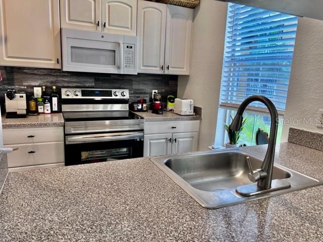 Image 10 of 62 For 860 N Orange Avenue 268