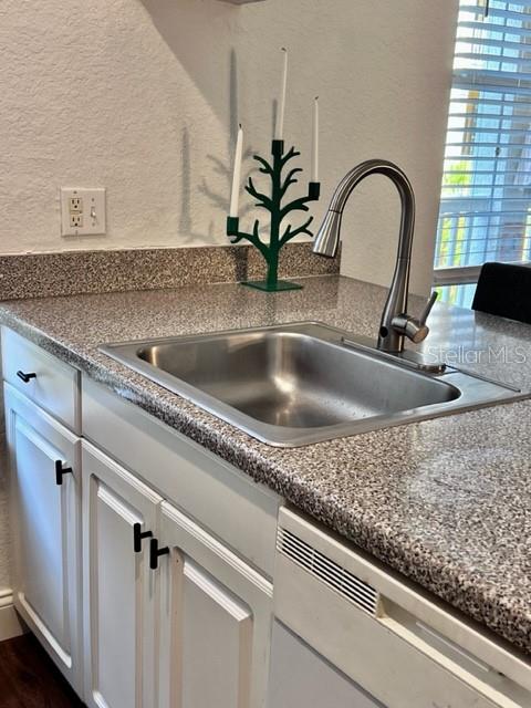 Image 14 of 62 For 860 N Orange Avenue 268