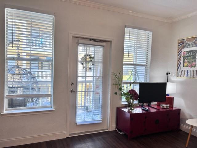 Image 6 of 62 For 860 N Orange Avenue 268