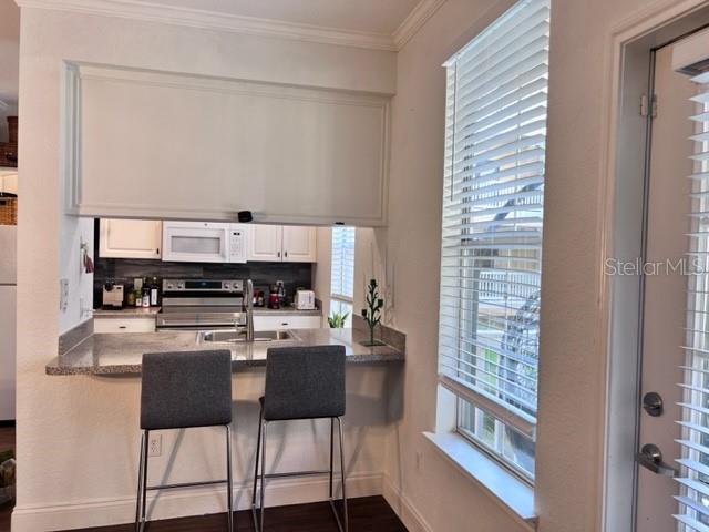 Image 7 of 62 For 860 N Orange Avenue 268