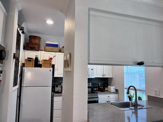 Image 8 of 62 For 860 N Orange Avenue 268
