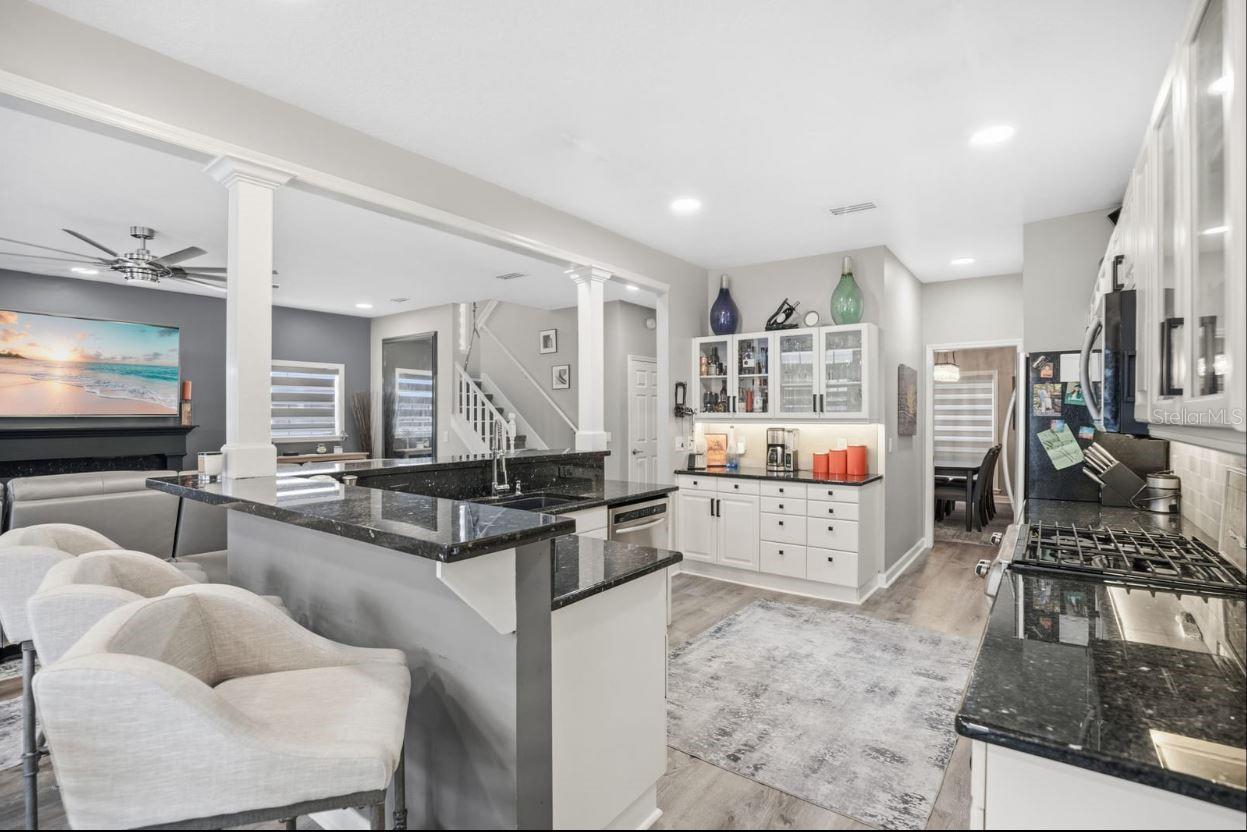 Image 11 of 49 For 111 Kennison