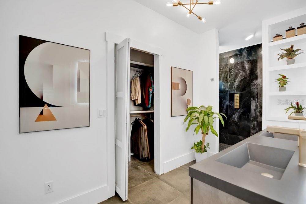 Image 20 of 49 For 111 Kennison