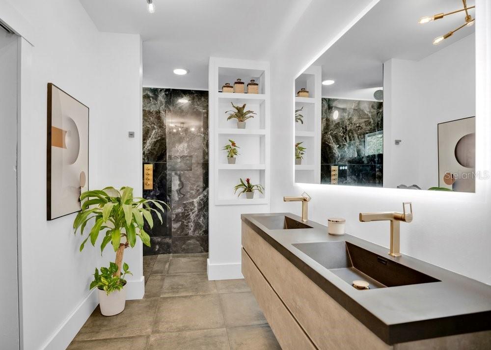 Image 21 of 49 For 111 Kennison