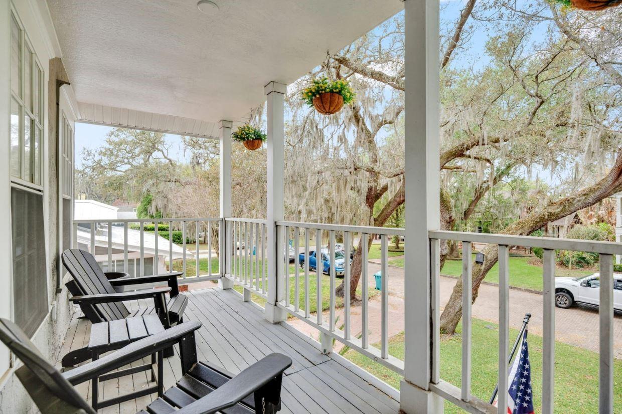 Image 31 of 49 For 111 Kennison