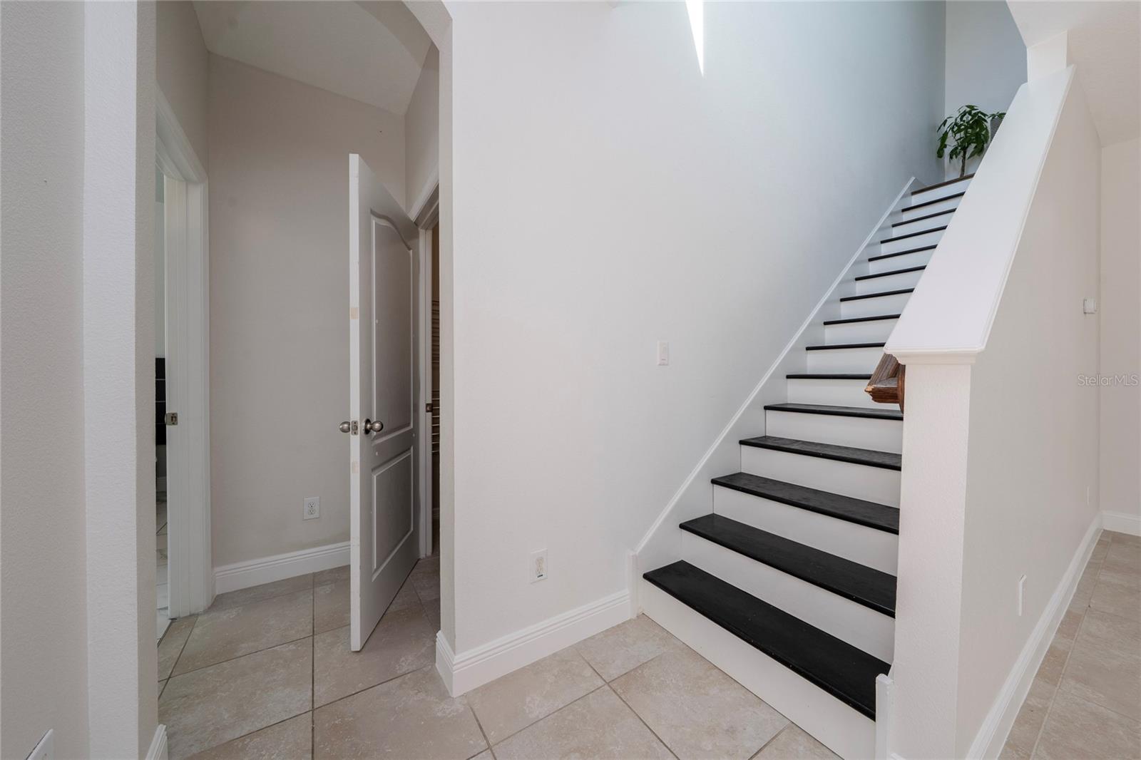 Image 12 of 28 For 12784 Garridan Avenue