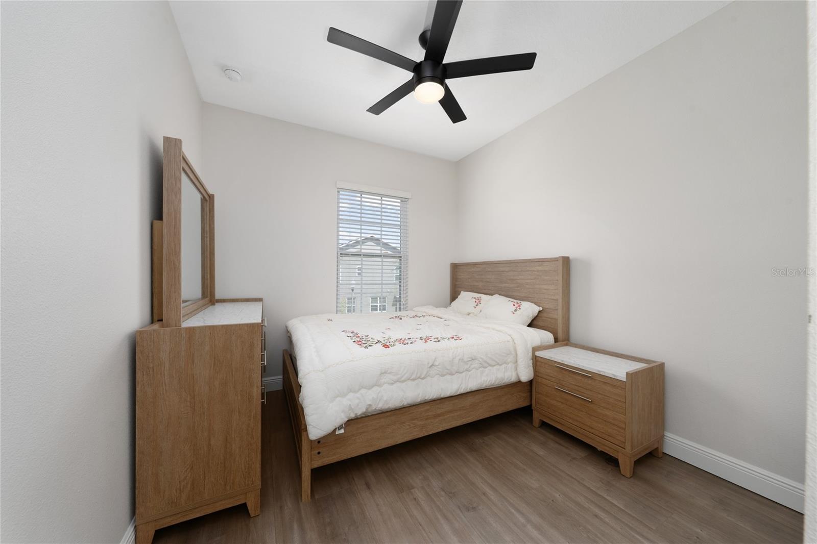 Image 22 of 28 For 12784 Garridan Avenue