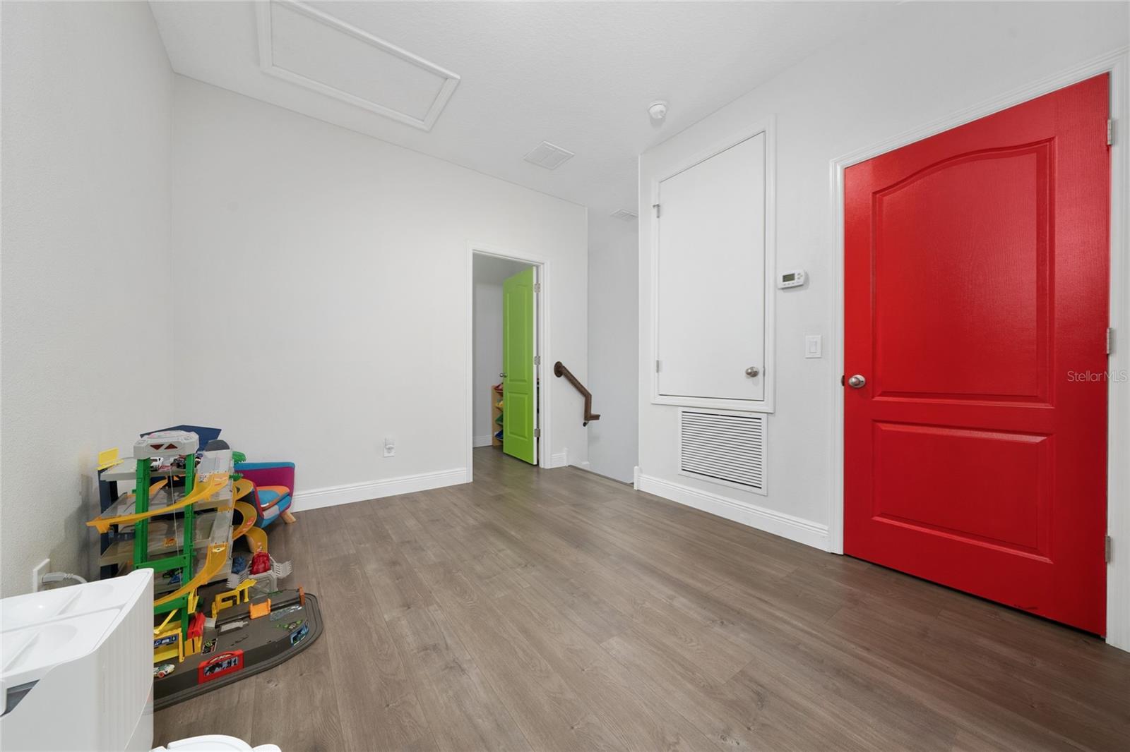 Image 24 of 28 For 12784 Garridan Avenue