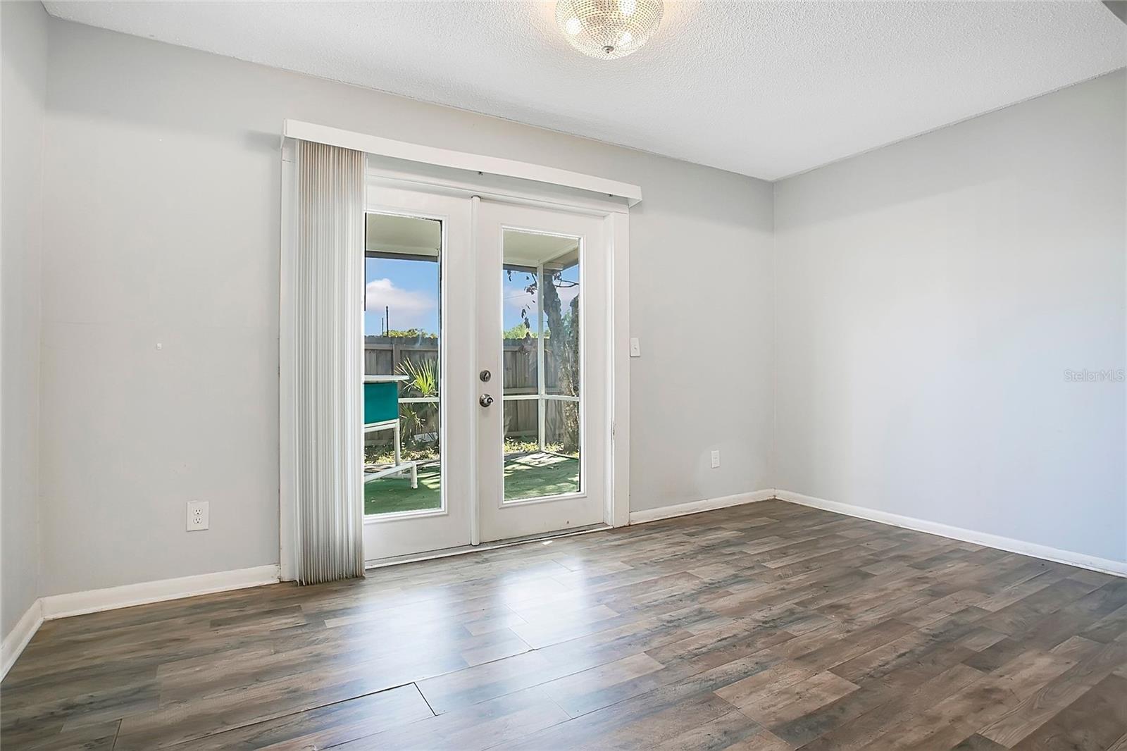 Image 10 of 33 For 832 25th Street