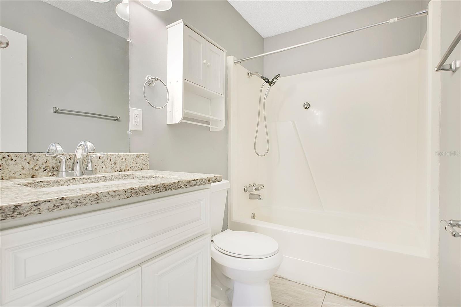 Image 15 of 33 For 832 25th Street