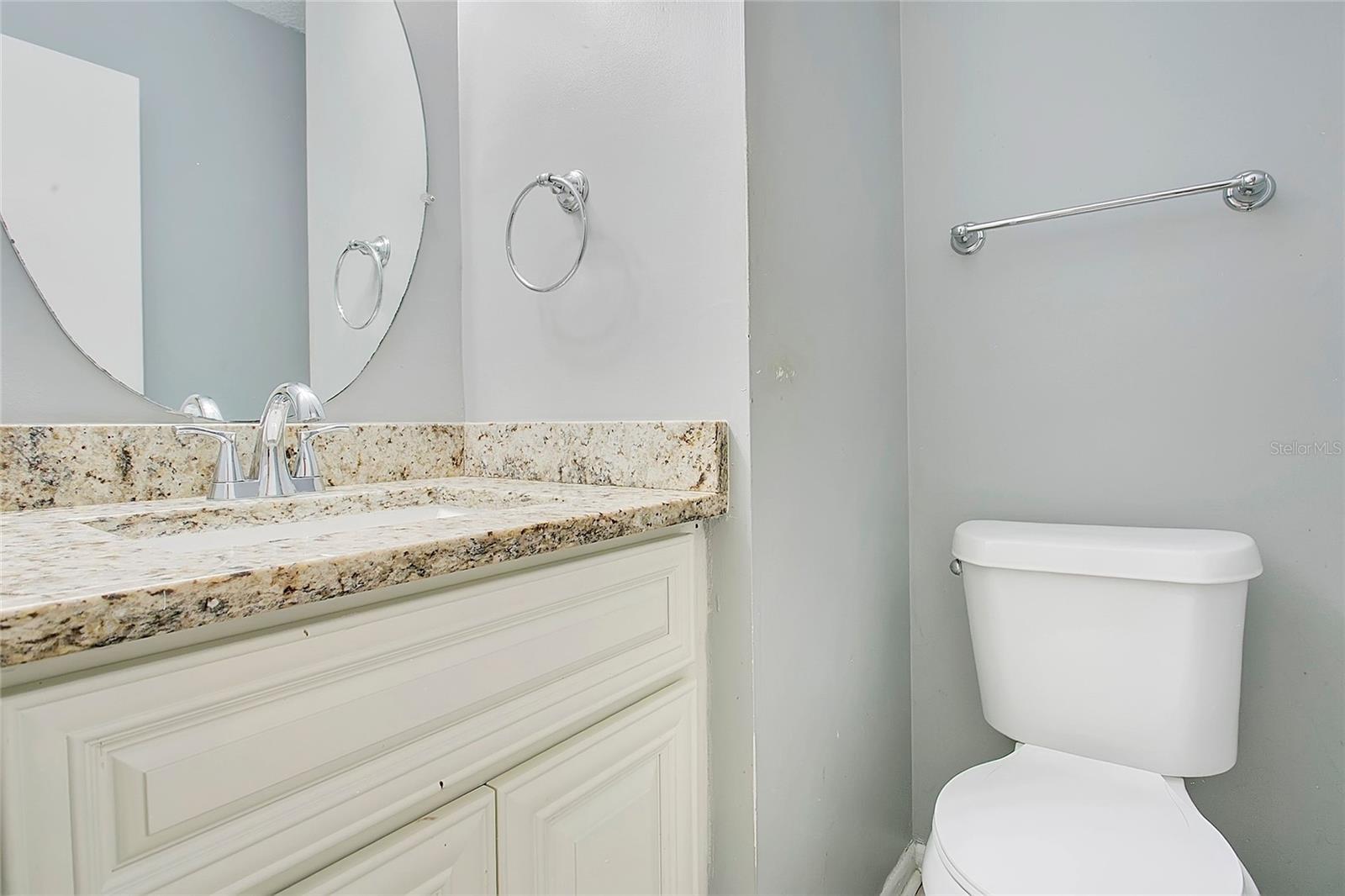 Image 17 of 33 For 832 25th Street