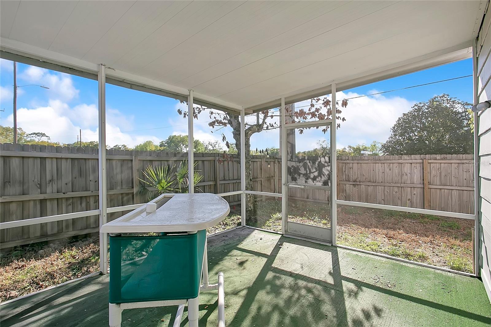 Image 18 of 33 For 832 25th Street