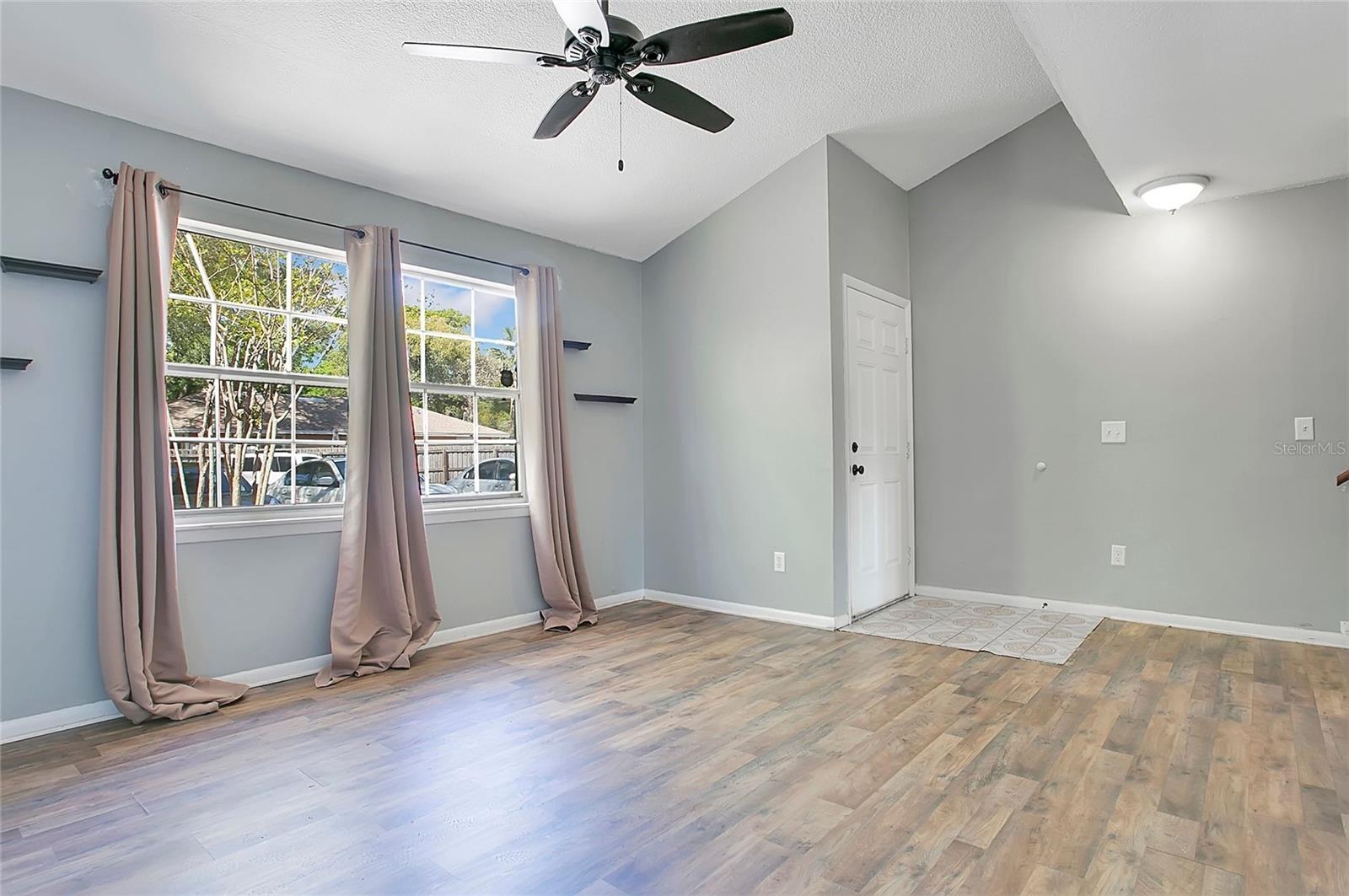 Image 3 of 33 For 832 25th Street