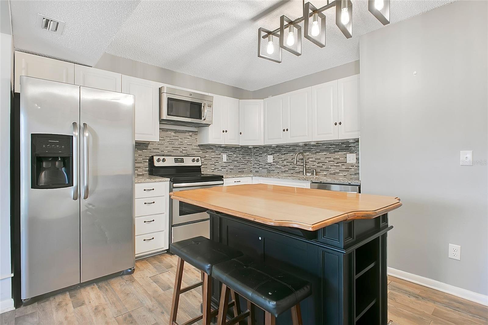 Image 7 of 33 For 832 25th Street