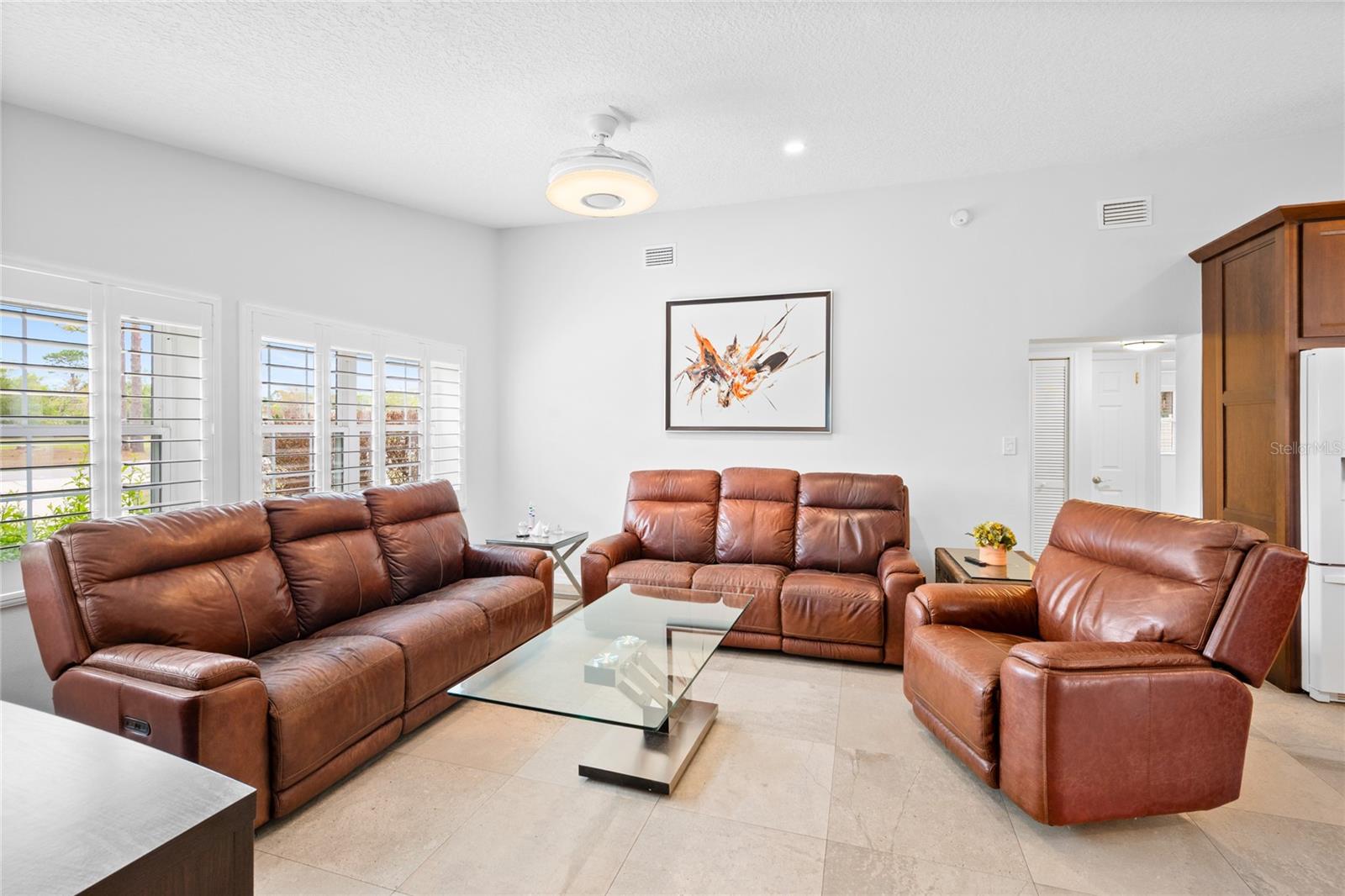 Image 11 of 42 For 305 Palm Springs Drive