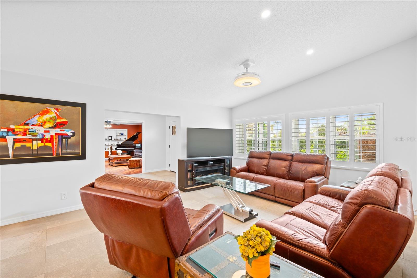 Image 12 of 42 For 305 Palm Springs Drive