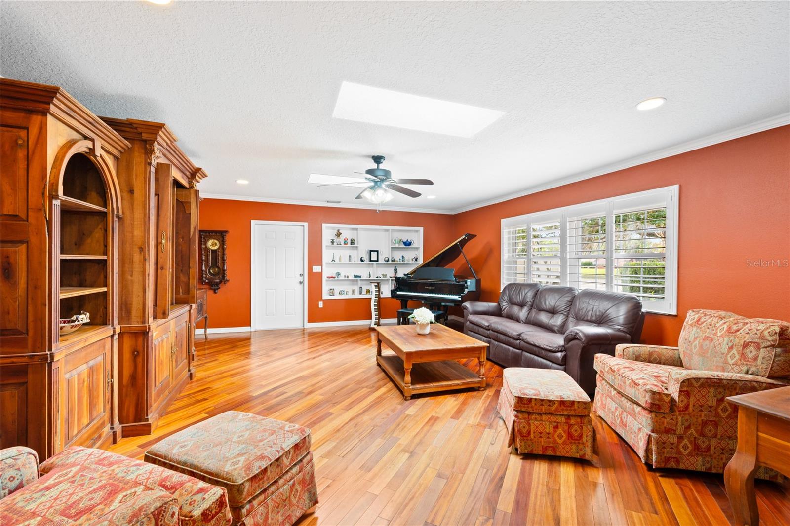 Image 14 of 42 For 305 Palm Springs Drive