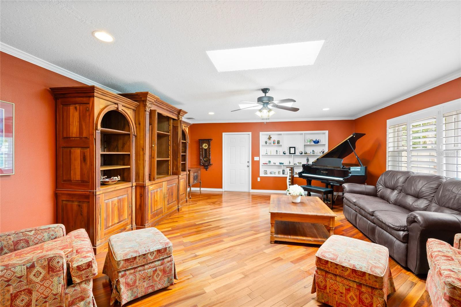 Image 15 of 42 For 305 Palm Springs Drive